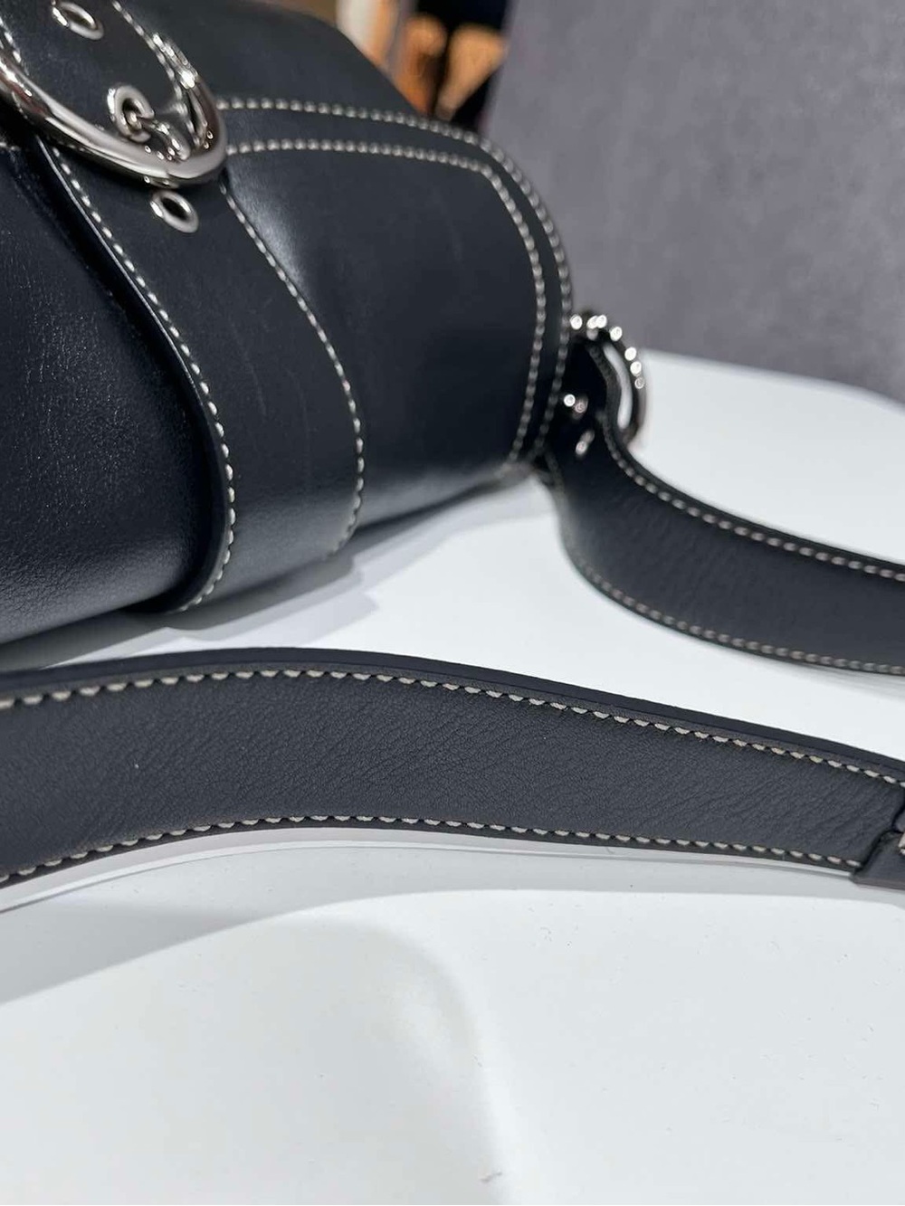 COACH Black Leather Shoulder Bag with Silver Buckle - Picture 5 of 12